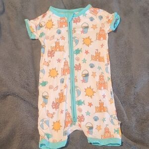 Baby Beach Print Short-Sleeve One-Piece Romper in Aqua Trim